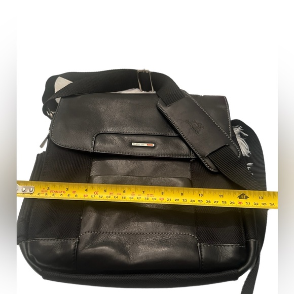 🍎MANCINI Colombian Messenger Bag 🌿 - Picture 11 of 12